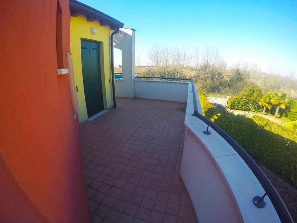 Residence Le Piramidi Caorle Exteriör bild